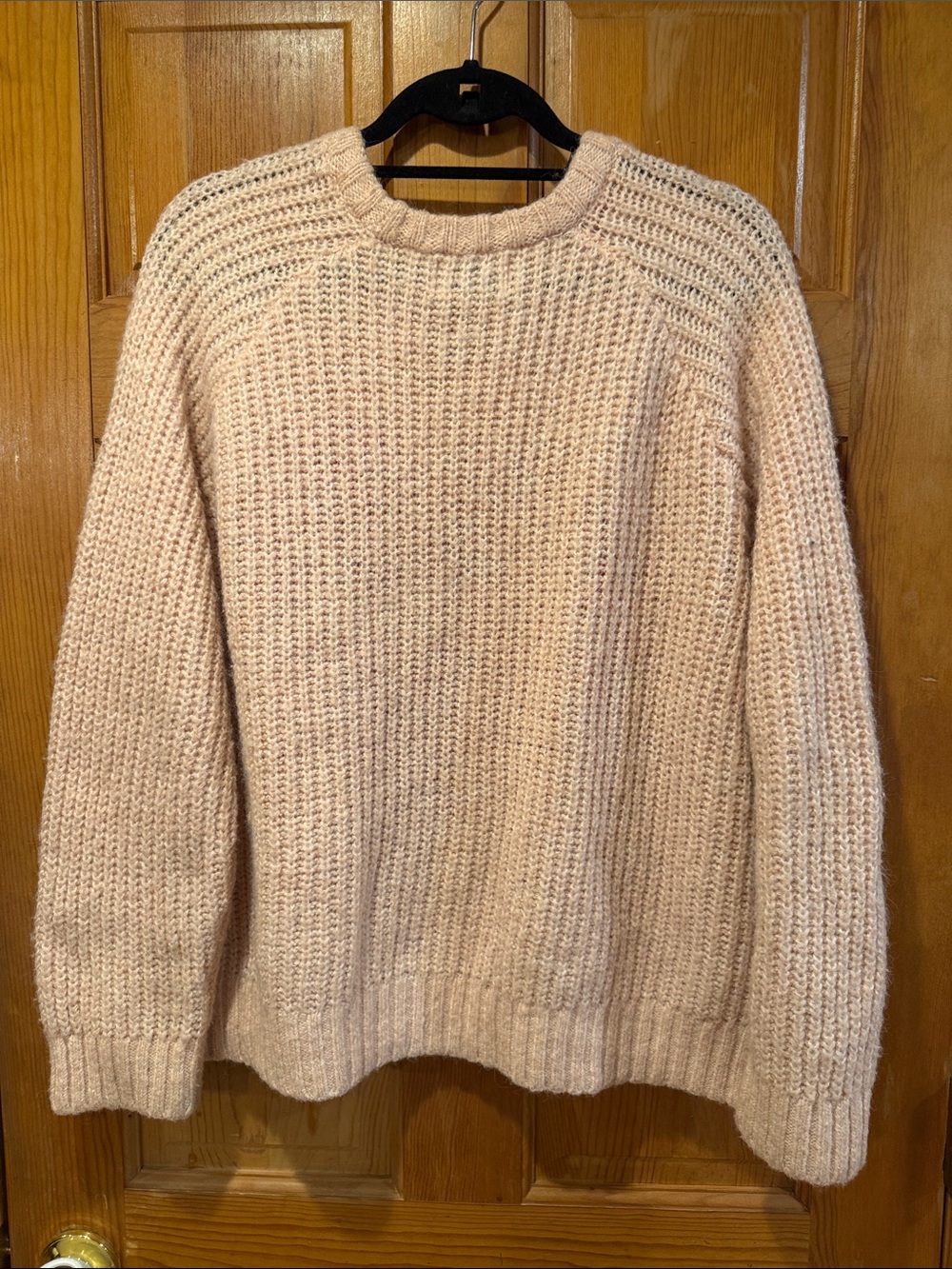 Old Navy women’s pink sweater with heart size medium. - Picture 6 of 7